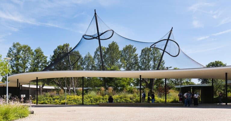 Large Aviary in Luisenpark Mannheim: Transparent Beauty with Jakob Rope Systems